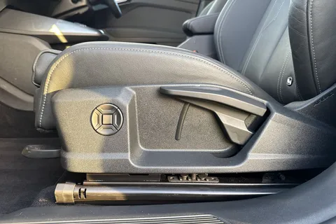 LL74HKU Audi Q4 e-tron Q4  S line 45 e-tron  210,00 kW Thumbnail #43