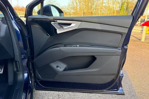 LL74HKU Audi Q4 e-tron Q4  S line 45 e-tron  210,00 kW Thumbnail #45