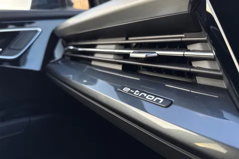 LL74HKU Audi Q4 e-tron Q4  S line 45 e-tron  210,00 kW Thumbnail #48