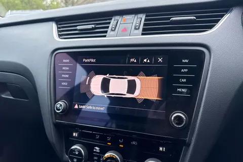 25 of 48 for Škoda Octavia 1.5 TSI ACT SE Technology Euro 6 (s/s) 5dr