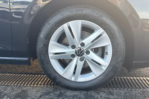 GJ73WKN Volkswagen Golf 2.0 TDI Life 5dr DSG Thumbnail #11