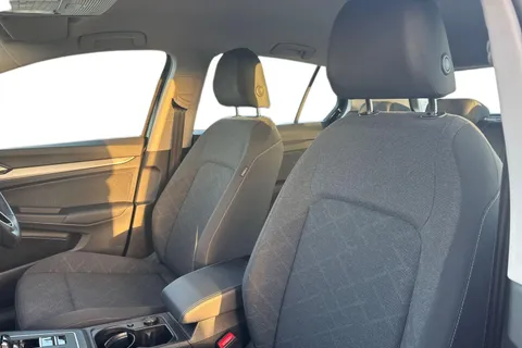 GJ73WKN Volkswagen Golf 2.0 TDI Life 5dr DSG Thumbnail #17