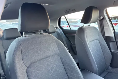 GJ73WKN Volkswagen Golf 2.0 TDI Life 5dr DSG Thumbnail #25