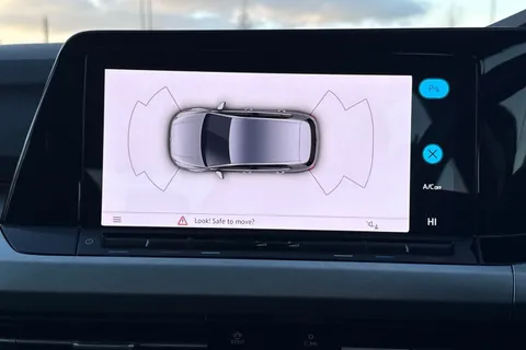 GJ73WKN Volkswagen Golf 2.0 TDI Life 5dr DSG Thumbnail #39