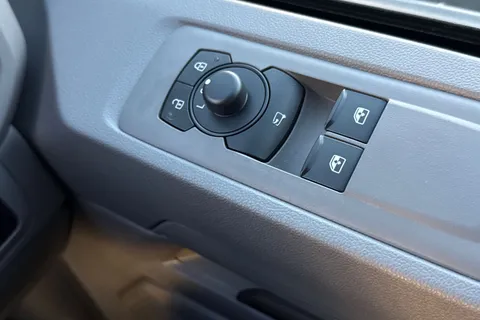 MF75FHA Volkswagen T32 T32 Panel Van Commerce Pro LWB 150 PS 2.0 TDI 8sp Automatic Thumbnail #18