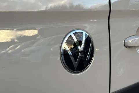 MF75FHA Volkswagen T32 T32 Panel Van Commerce Pro LWB 150 PS 2.0 TDI 8sp Automatic Thumbnail #25