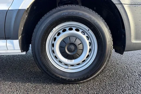 DG75CBY Volkswagen Crafter CR35 Commerce MWB 140 PS FWD  - Business Pack Thumbnail #9