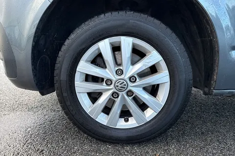 DE74VPK Volkswagen Transporter 2.0 TDI 110 Highline Van Thumbnail #13