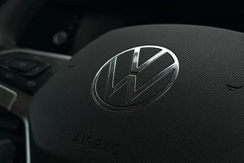 DE74VPK Volkswagen Transporter 2.0 TDI 110 Highline Van Thumbnail #33