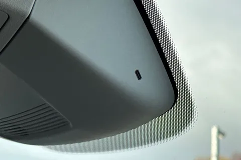 DG75CBY Volkswagen Crafter CR35 Commerce MWB 140 PS FWD  - Business Pack Thumbnail #36