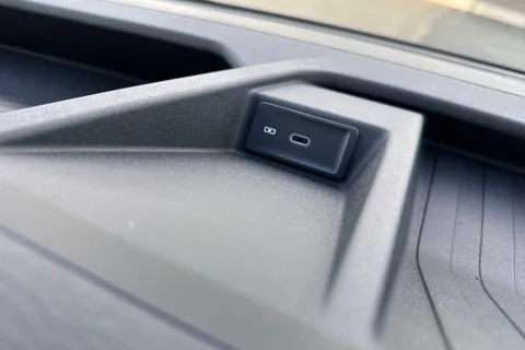 DG75CBY Volkswagen Crafter CR35 Commerce MWB 140 PS FWD  - Business Pack Thumbnail #41