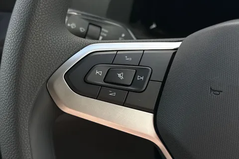 DG75CBY Volkswagen Crafter CR35 Commerce MWB 140 PS FWD  - Business Pack Thumbnail #43