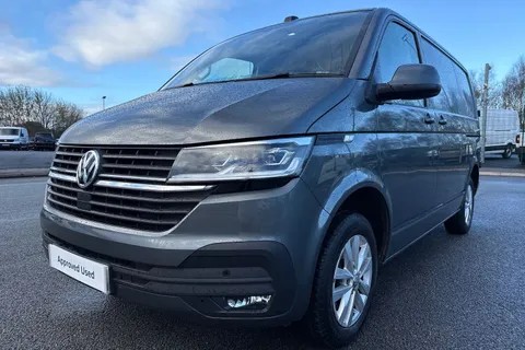 DE74VPK Volkswagen Transporter 2.0 TDI 110 Highline Van Thumbnail #46