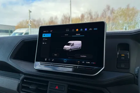 DG75CBY Volkswagen Crafter CR35 Commerce MWB 140 PS FWD  - Business Pack Thumbnail #51