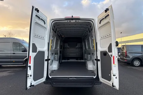 DF75TXW Volkswagen Crafter CR35 Panel van Commerce Plus LWB Maxi 140 PS 2.0 TDI 6sp Man - Camera/Step Thumbnail #7
