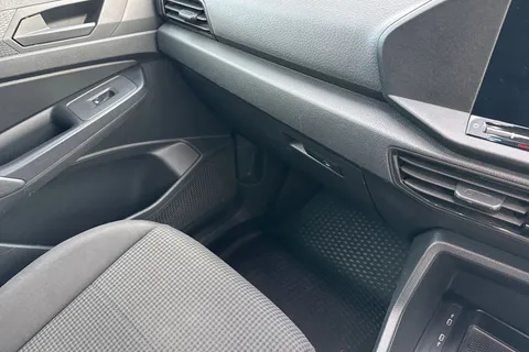 BF22AVM Volkswagen Caddy 2.0 TDI 102PS Commerce Pro Van Thumbnail #15