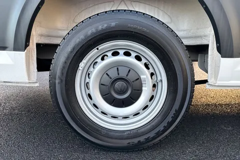 DF75TXW Volkswagen Crafter CR35 Panel van Commerce Plus LWB Maxi 140 PS 2.0 TDI 6sp Man - Camera/Step Thumbnail #11