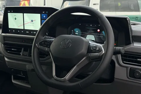 BT75DFD Volkswagen Transporter 2.0 TDI 150 Commerce Pro Van Auto-Tailgate Thumbnail #13