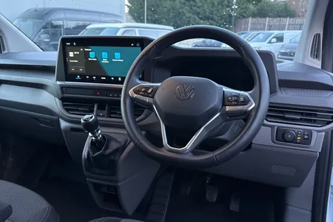 MF25JHY Volkswagen Transporter 2.0 TDI 150 Commerce Plus Van Thumbnail #12