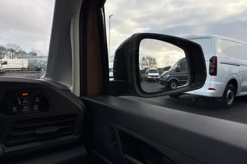 BF22AVM Volkswagen Caddy 2.0 TDI 102PS Commerce Pro Van Thumbnail #18