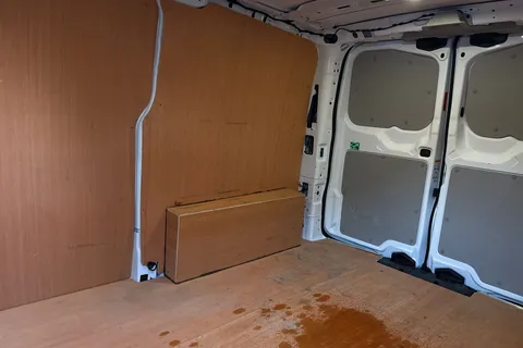 MF25JHY Volkswagen Transporter 2.0 TDI 150 Commerce Plus Van Thumbnail #13