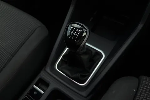 BF22AVM Volkswagen Caddy 2.0 TDI 102PS Commerce Pro Van Thumbnail #20