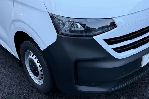 MF25HRM Volkswagen Transporter 2.0 TDI 150 Commerce Plus Van Thumbnail #17