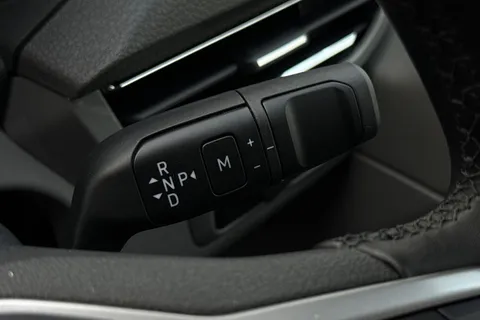 BT75DFD Volkswagen Transporter 2.0 TDI 150 Commerce Pro Van Auto-Tailgate Thumbnail #20