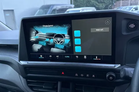 MF25JHY Volkswagen Transporter 2.0 TDI 150 Commerce Plus Van Thumbnail #18