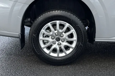 BT75DFD Volkswagen Transporter 2.0 TDI 150 Commerce Pro Van Auto-Tailgate Thumbnail #23