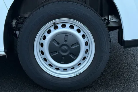 MF25HRM Volkswagen Transporter 2.0 TDI 150 Commerce Plus Van Thumbnail #23