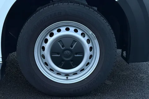 MF25JHY Volkswagen Transporter 2.0 TDI 150 Commerce Plus Van Thumbnail #21