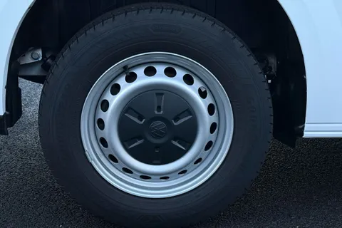 MF25JHY Volkswagen Transporter 2.0 TDI 150 Commerce Plus Van Thumbnail #22