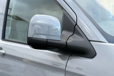 BT75DFD Volkswagen Transporter 2.0 TDI 150 Commerce Pro Van Auto-Tailgate Thumbnail #27