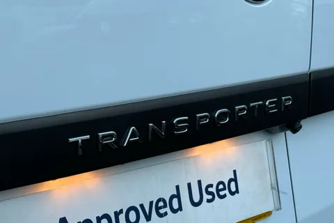 MF25HRM Volkswagen Transporter 2.0 TDI 150 Commerce Plus Van Thumbnail #28