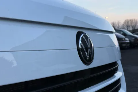 MF25JHY Volkswagen Transporter 2.0 TDI 150 Commerce Plus Van Thumbnail #29