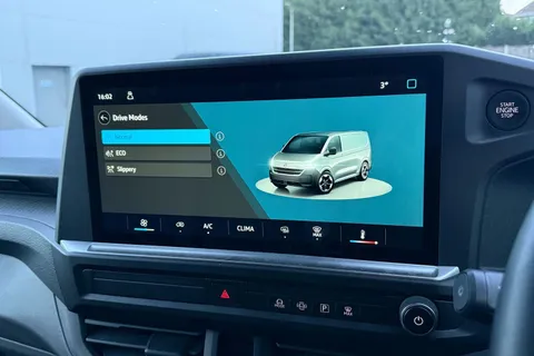 MF25JHY Volkswagen Transporter 2.0 TDI 150 Commerce Plus Van Thumbnail #36