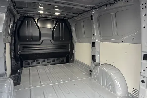 BT75DFD Volkswagen Transporter 2.0 TDI 150 Commerce Pro Van Auto-Tailgate Thumbnail #42