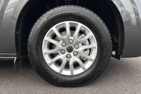 DE75KVK Volkswagen Transporter 2.0 TDI 110 Commerce Pro Van Thumbnail #9