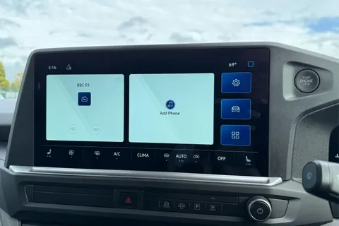 DE75KVK Volkswagen Transporter 2.0 TDI 110 Commerce Pro Van Thumbnail #16