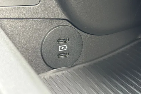 DE75KVK Volkswagen Transporter 2.0 TDI 110 Commerce Pro Van Thumbnail #34