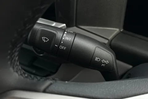 DE75KVK Volkswagen Transporter 2.0 TDI 110 Commerce Pro Van Thumbnail #38