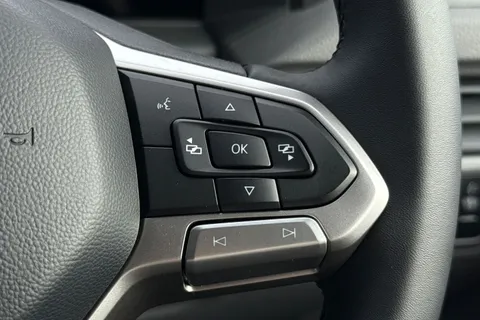 DE75KVK Volkswagen Transporter 2.0 TDI 110 Commerce Pro Van Thumbnail #40