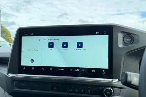 DE75KVK Volkswagen Transporter 2.0 TDI 110 Commerce Pro Van Thumbnail #48