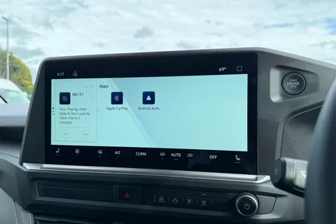 DE75KVK Volkswagen Transporter 2.0 TDI 110 Commerce Pro Van Thumbnail #50