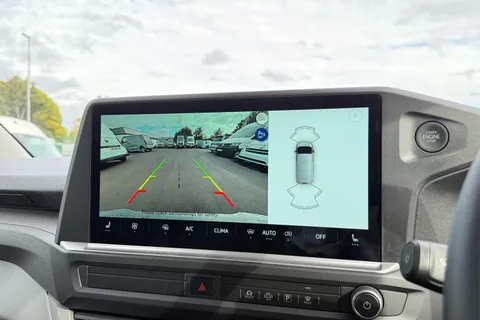 DE75KVK Volkswagen Transporter 2.0 TDI 110 Commerce Pro Van Thumbnail #51