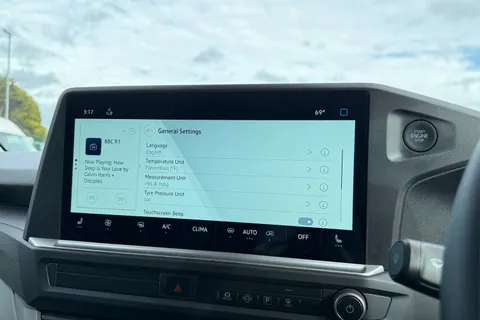 DE75KVK Volkswagen Transporter 2.0 TDI 110 Commerce Pro Van Thumbnail #54