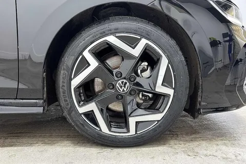 GL25HZX Volkswagen Golf 1.5 eTSI 150 R-Line 5dr DSG Thumbnail #6