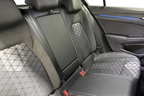 GL25JTX Volkswagen Golf 1.5 eTSI 150 R-Line 5dr DSG Thumbnail #10