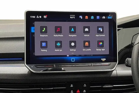 GL25JTX Volkswagen Golf 1.5 eTSI 150 R-Line 5dr DSG Thumbnail #13